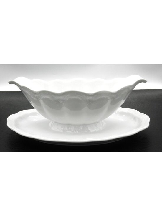 Hutschenreuther Other - Hutschenreuther Viktoria Gravy Boat with Attached Underplate Excellent!